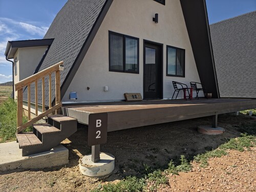 Cabin 2 | Betelgeuse | Pet Friendly - Pet-friendly A-frame cabin with loft and full kitchen