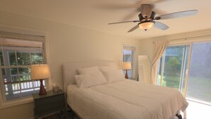 2 bedrooms, desk, iron/ironing board, WiFi (free)