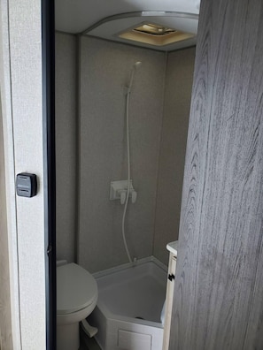 Bathroom - Neptune Camper Suite - Planet-themed camper suite with awning deck, sleeps three (Penrose)