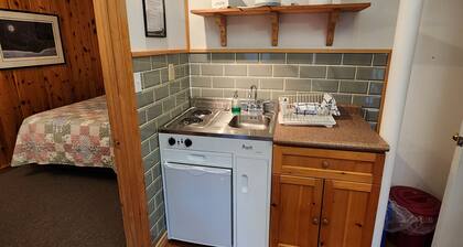 Cozy stay at Haliburton Forest. Trails, Wolf Centre, Canopy Tour, 100 lakes!