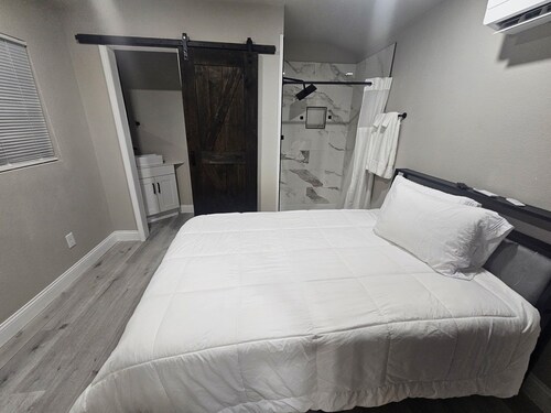  East Texas Cabin Retreat - 2BR/2BA - Minutes from Tyler - Free 🛜