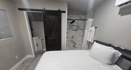 East Texas Cabin Retreat - 2BR/2BA - Minutes from Tyler - Free 🛜