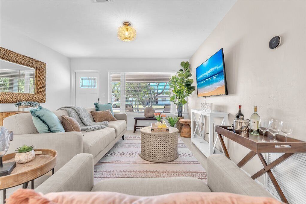 Pompano Beach Escape - Pool, Mini Golf & 1 Mile To Beach!! - Pompano Beach, FL