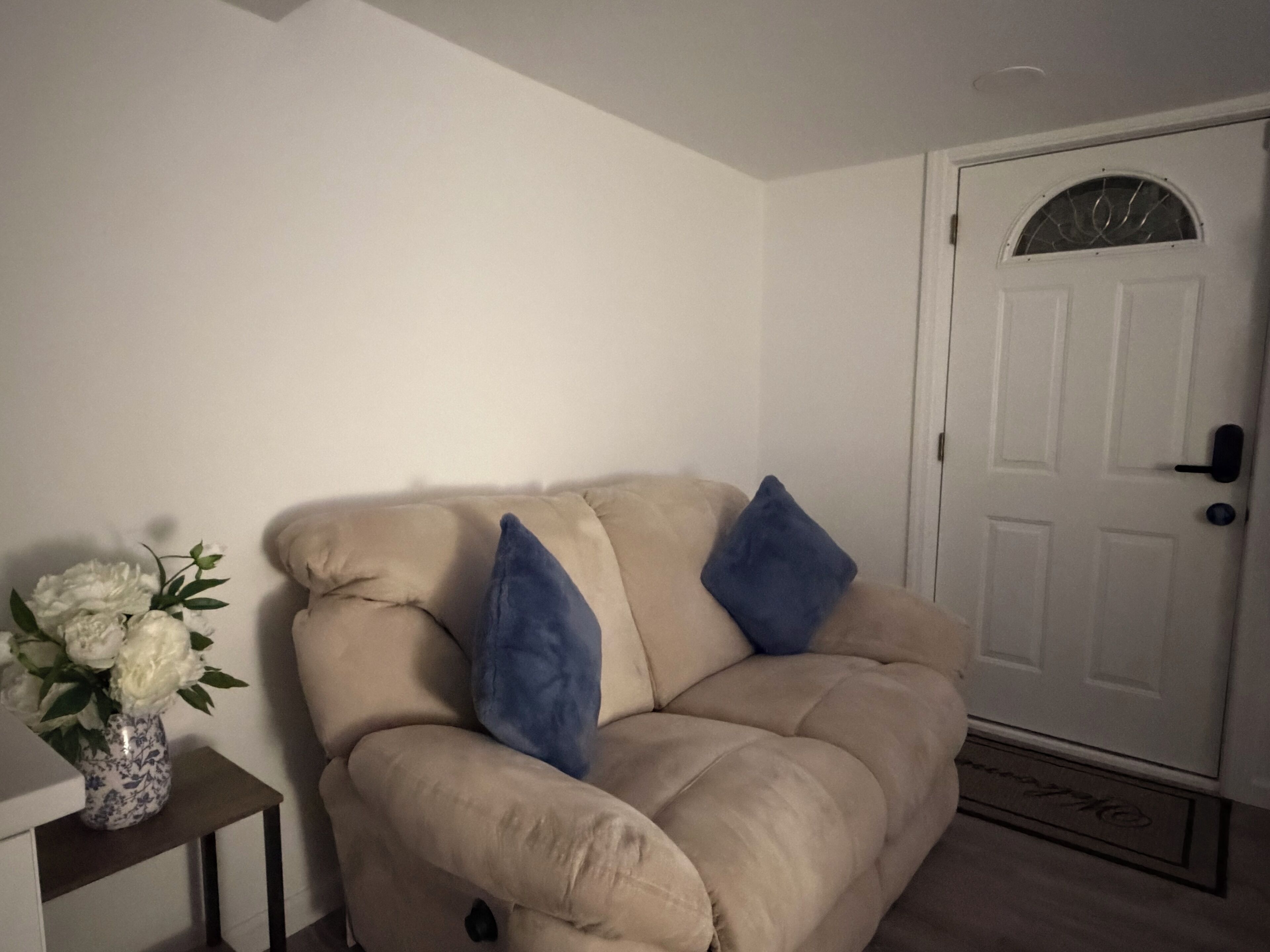 Modern Apartment With Private Entrance - Norwalk, CT