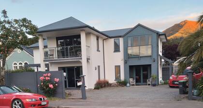 Spacious Villa in the Heart of Akaroa