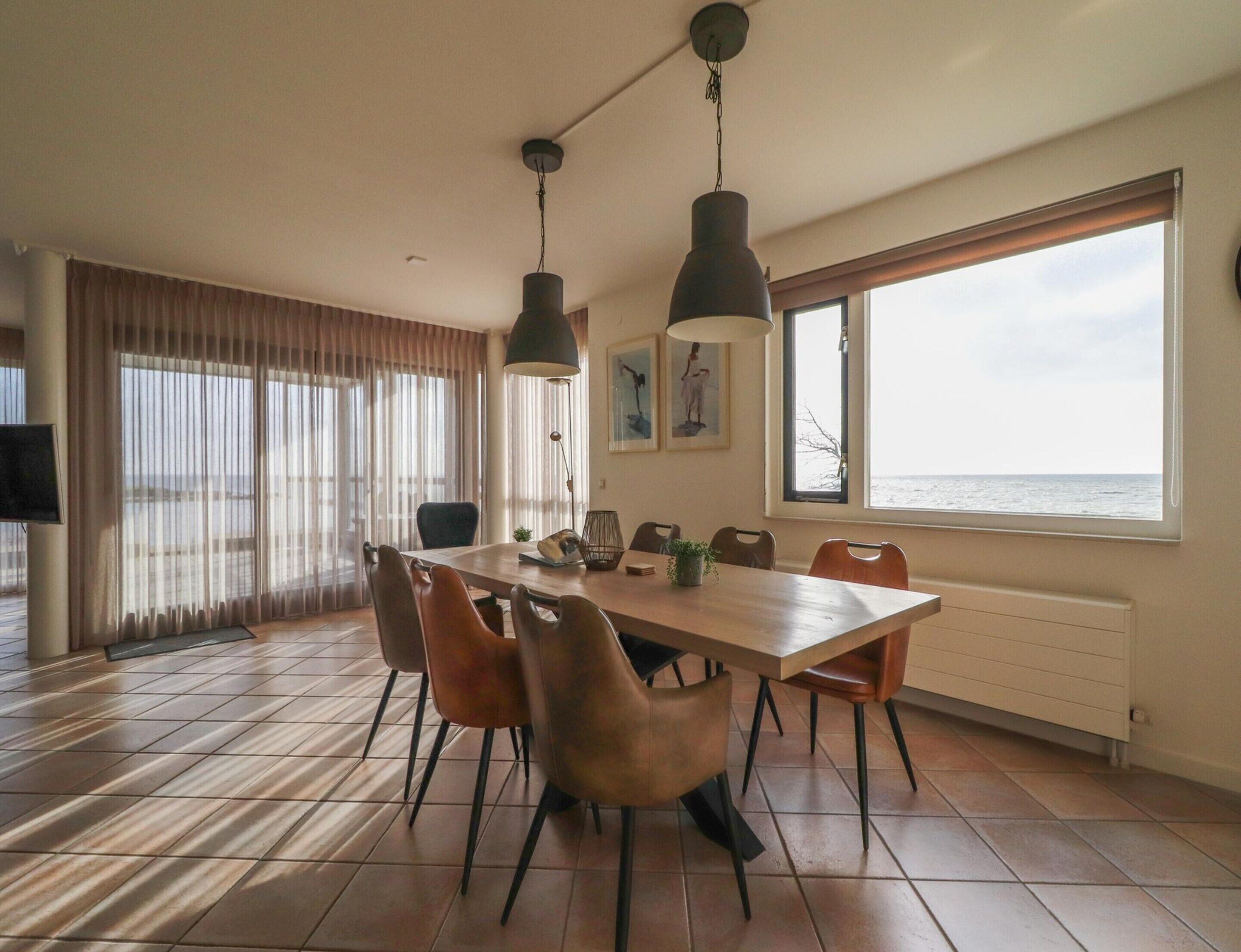 Apartment | Dining