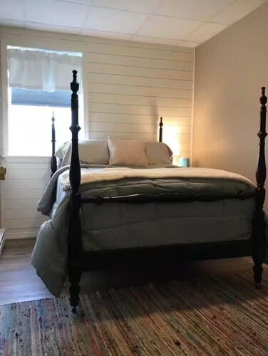 Schoolhouse Suite 15