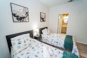 2 slaapkamers, een strijkplank/strijkijzer, wifi, beddengoed