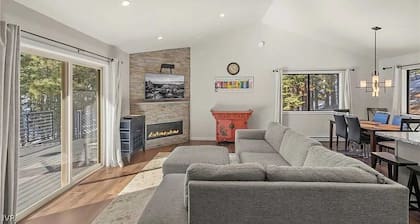 Cozy Spacious 4BD Modern Mountain Home