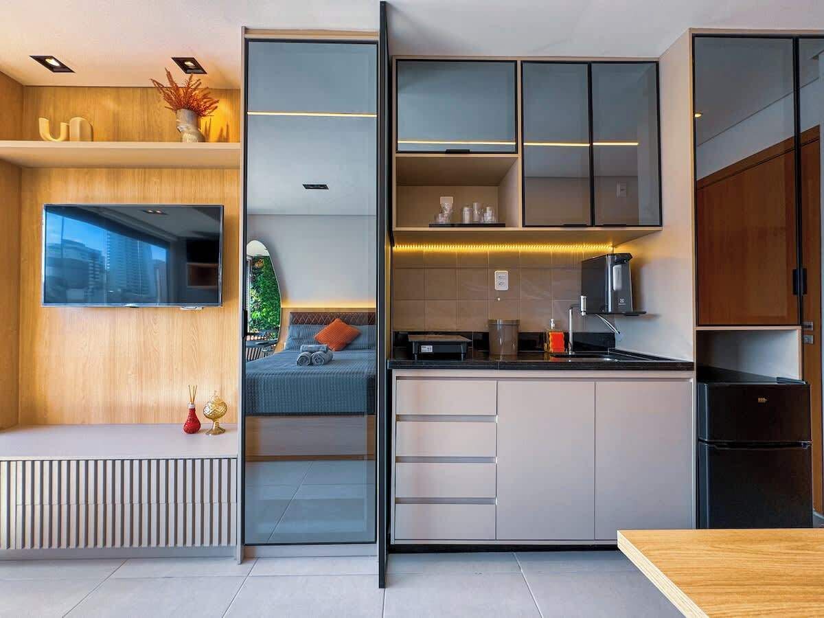 Kaffetrakter/tekoker, kokeplater, hurtigmikser og kjøkkenutstyr