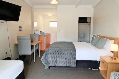 Sundale Mora Motels