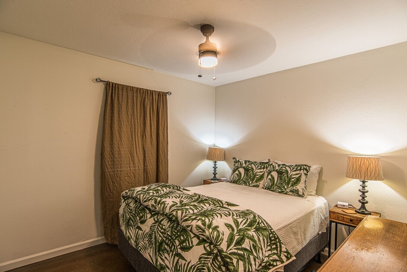 WiFi, bed sheets