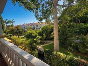Property grounds - Marbella's Golden Mile | 2 bedrooms, 2 bathrooms. 5-minute walk to Trocadero Beach (Marbella)