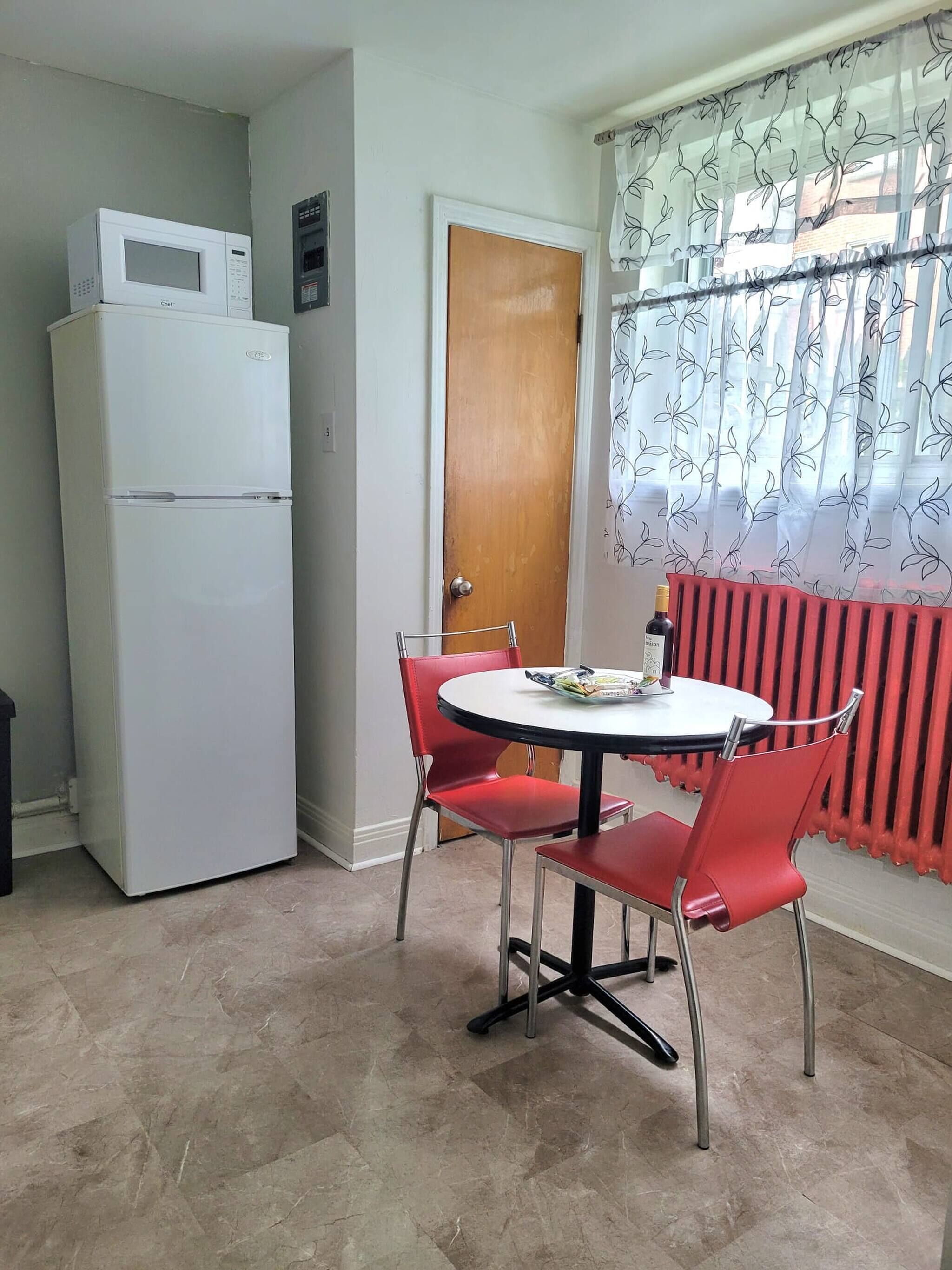 Apartment, 1 Bedroom | Dining