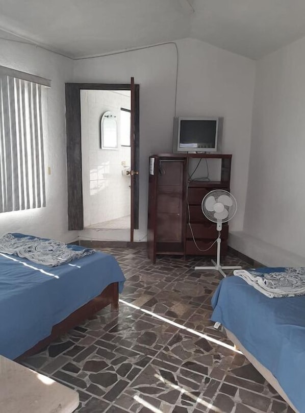 3 chambres, Wi-Fi gratuit, draps fournis