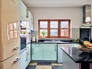 Private kitchen - Luxury Exmouth Beach House for 8 (Exmouth)