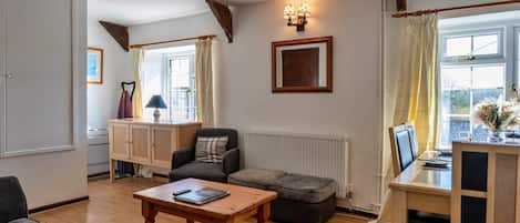 Cottage | Living room