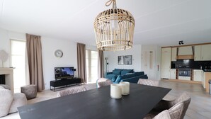 Uklassifisert bilde, 2 av 24, knapp