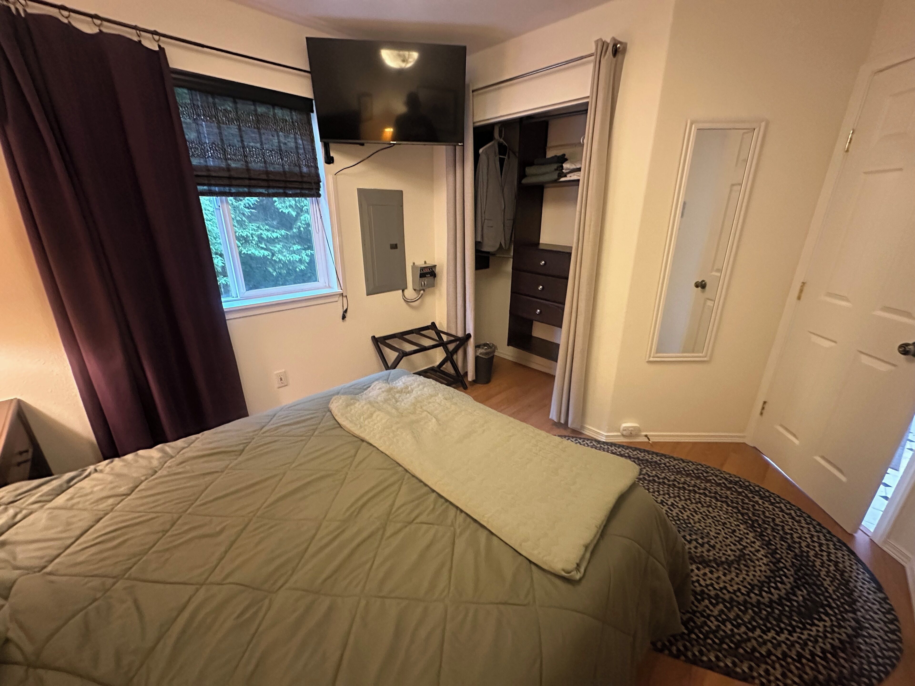 2 Schlafzimmer, Schreibtisch, Bügeleisen/Bügelbrett, kostenloses WLAN