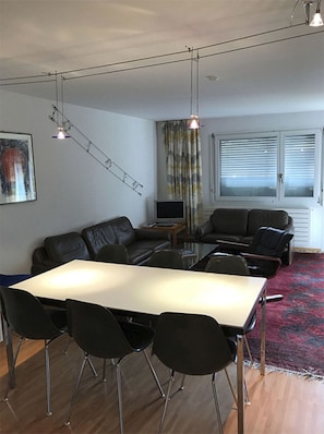 Unclassified image, 5 of 24, button - Som Barnagn 7 Appartement/Fewo, Bad, WC, 3 Schlafräume by Interhome (Savognin)