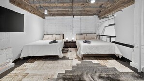 Room - Penthouse Loft, Central Downtown Dallas, Pool+Gym+Office, City Views (Dallas)