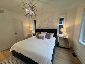 4 bedrooms, WiFi, bed sheets - The Kempenfelt: Luxury 4-Bedroom Forest Retreat Near Horseshoe Valley (Oro-Medonte)