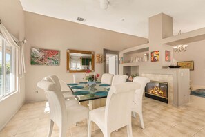 Dining - MusicLovers Pool/Spa, Game Room & Bocce Oasis (Indio)