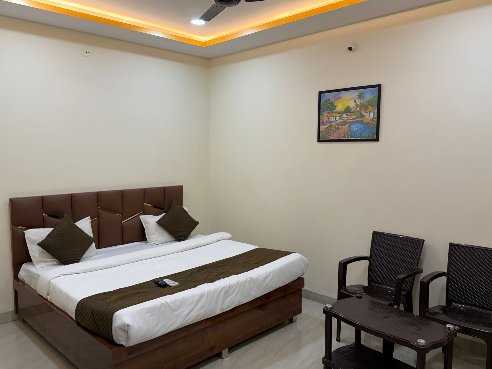 Family Room | WiFi (free)
