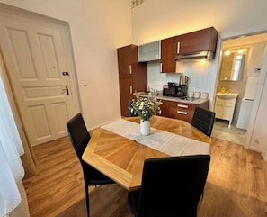 Comfort Apartment | Dining - Celeste Prague (Hlavní město Praha)
