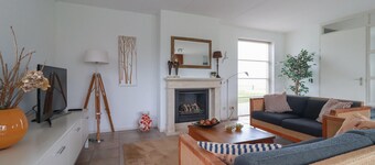 Ijsselmeer Villa With Sauna & Whirlpool