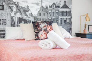 House | 3 bedrooms, iron/ironing board, individually furnished, bed sheets