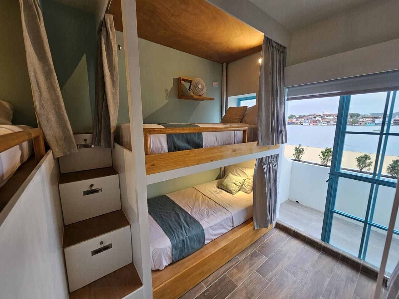 Casa familiar, vista al lago | Wifi gratis 