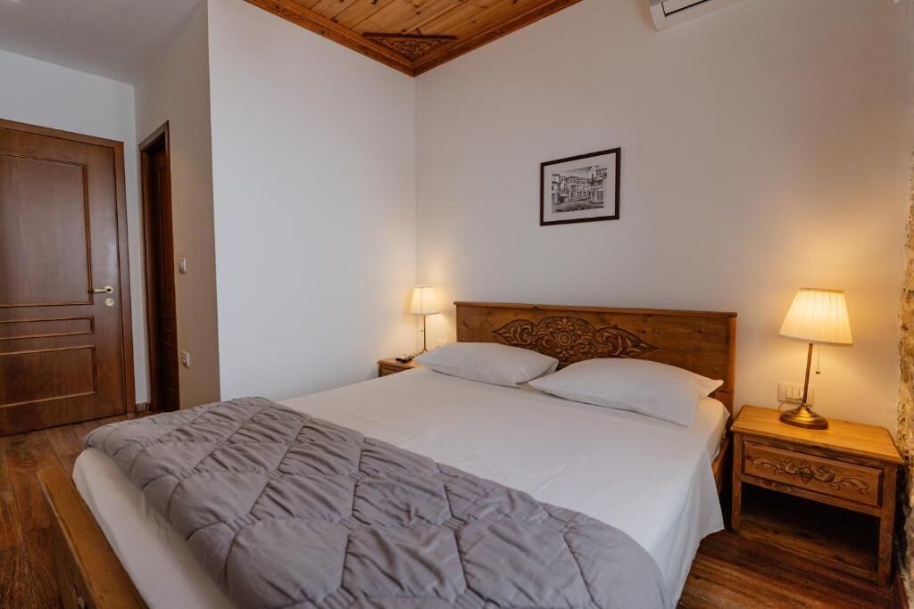 Quarto casal luxo, sacada, vista para a cidade | Quartos à prova de som, Wi-Fi de cortesia