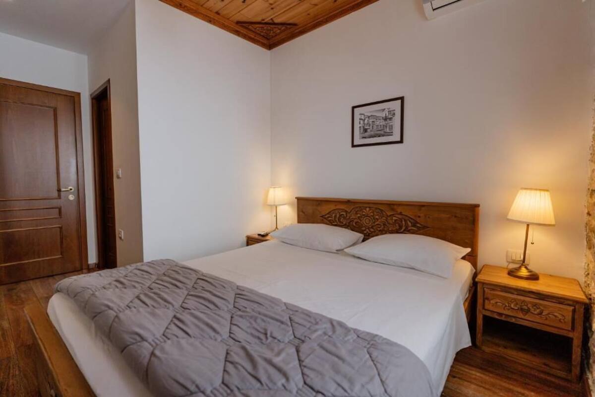 Deluxe Double Room, Balcony, City View | Soundproofing, WiFi (free)