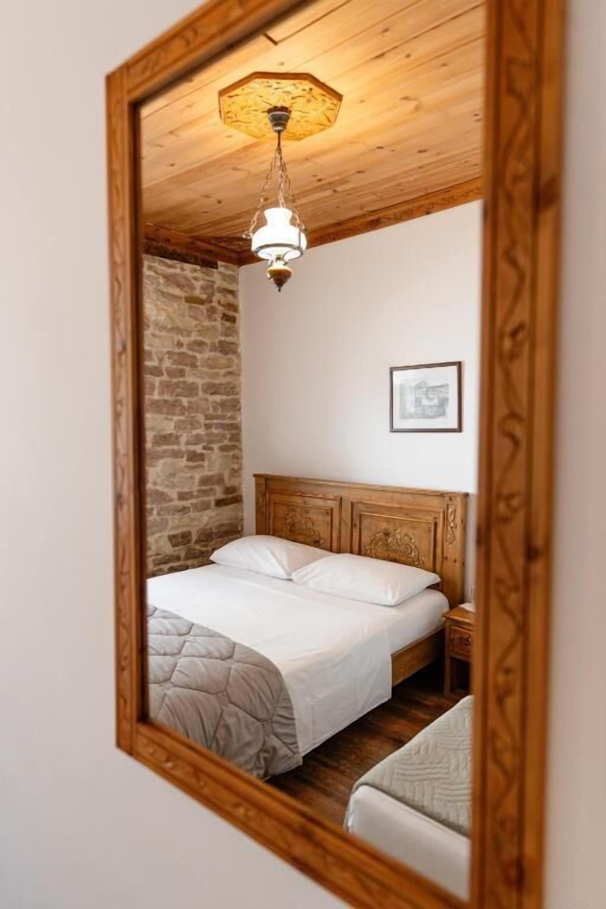 Soundproofing, WiFi (free)