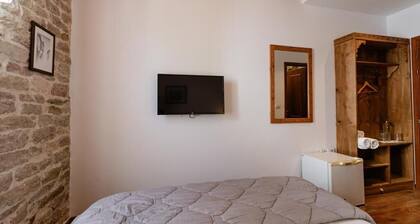 4 Rooms Boutique