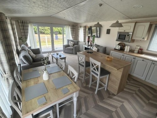 6 Berth, Ideal for Edin Fringe, Tattoo, etc