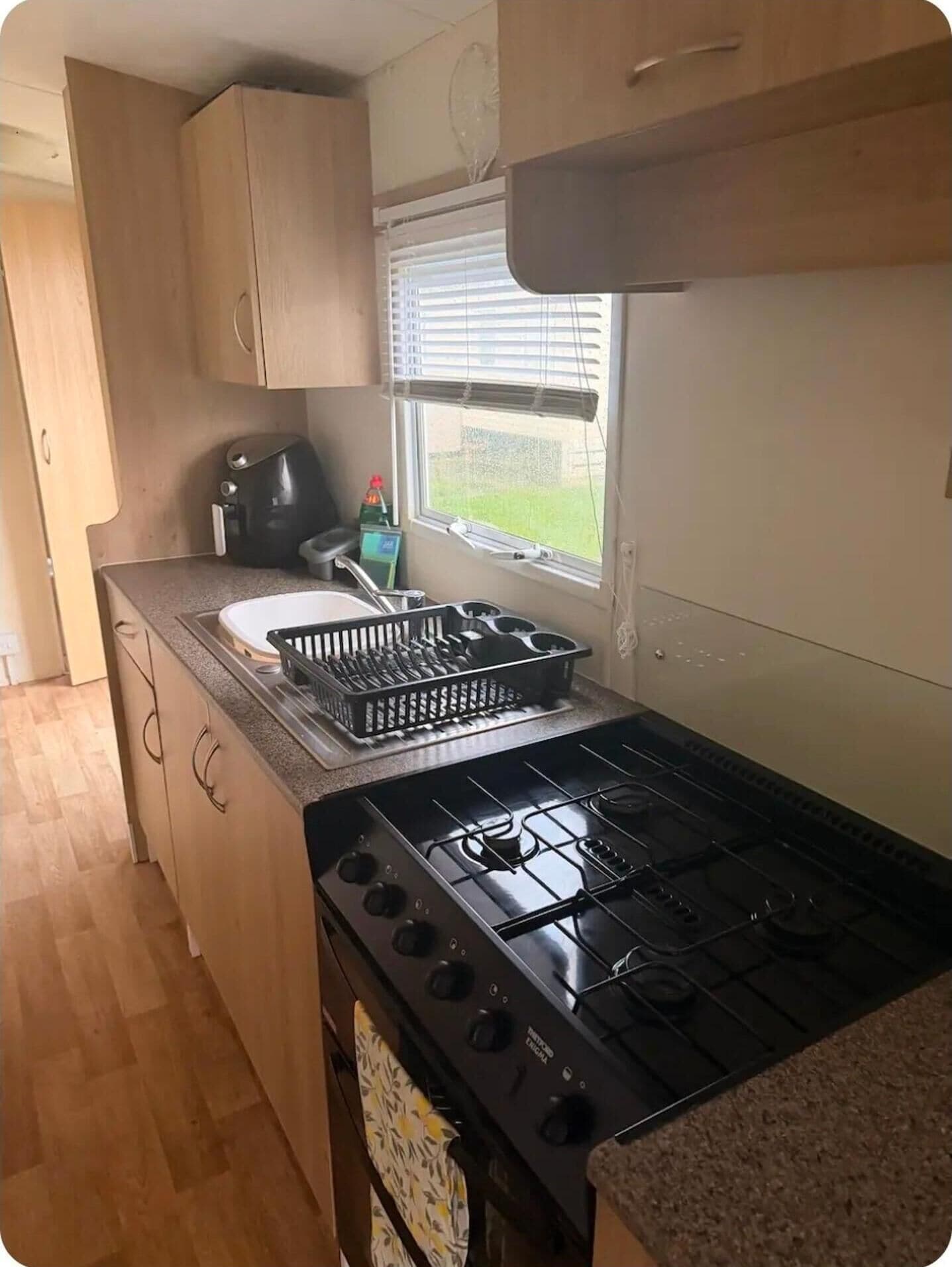 Fridge, microwave, oven