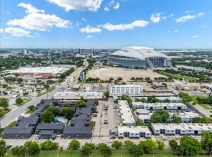 Located in a convenient and well-maintained community at Stadium 700, just minutes from AT&T Stadium, restaurants, and top Arlington attractions - 2 Min AT&T Stadium Walk | Cozy & Clean 2BR Apt (Arlington)