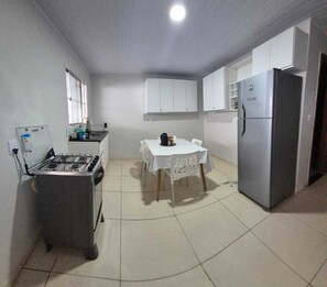 Private kitchen - Casa Kairós | Comfort 500 m from the Beach in São Miguel dos Milagres (São Miguel dos Milagres)