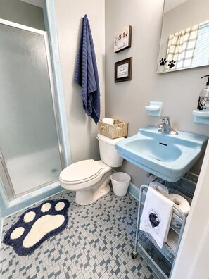 Bathroom - Dog Lovers' Dream Wash Station + Dog Library (Warner Robins)