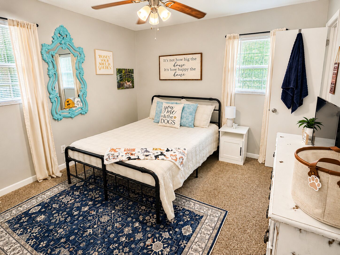 3 bedrooms, iron/ironing board, WiFi, bed sheets