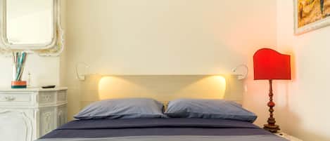 1 bedroom, iron/ironing board, travel cot, free WiFi