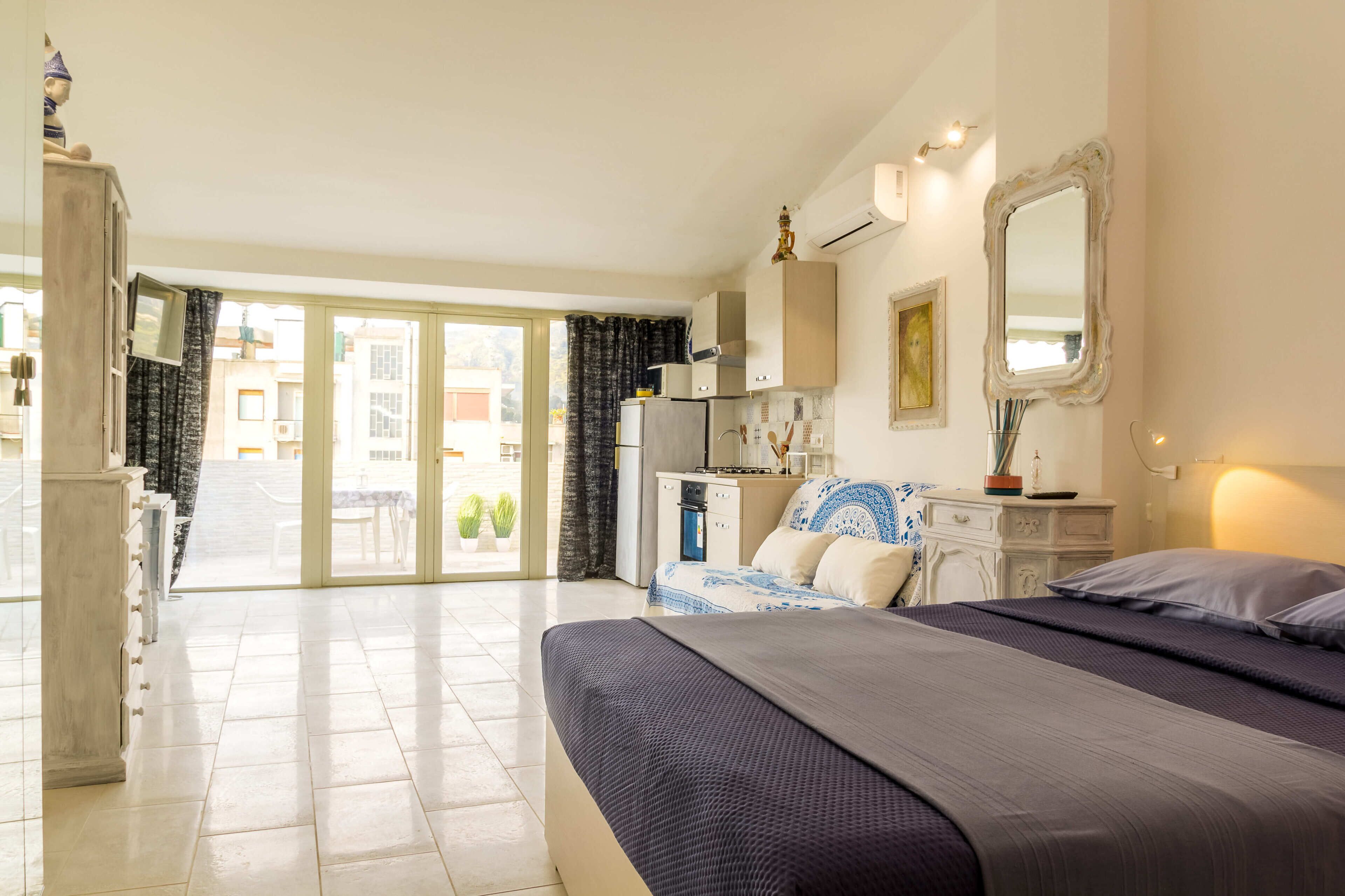 1 chambre, fer et planche à repasser, lit parapluie, Wi-Fi gratuit
