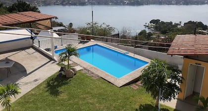 Casa blanca Tequesquitengo