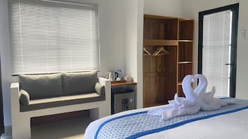 Habitación Deluxe doble, balcón, vistas al valle | Sábanas de algodón egipcio y ropa de cama de alta calidad