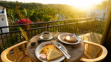 Deluxe Double Room, Balcony, Valley View | Outdoor dining