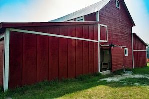 Exterior - Restored 1800s Barn Retreat 2 bd • 1.5 Bath Between Kalispell & Whitefish (Kalispell)