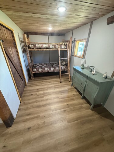 Restored 1800s Barn Retreat 2 bd • 1.5 Bath Between Kalispell & Whitefish