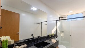 Basic Apartment | Bathroom - Ap With Jacuzzi and sea View in Ilheus, BA Cdw0102 (Ilhéus)